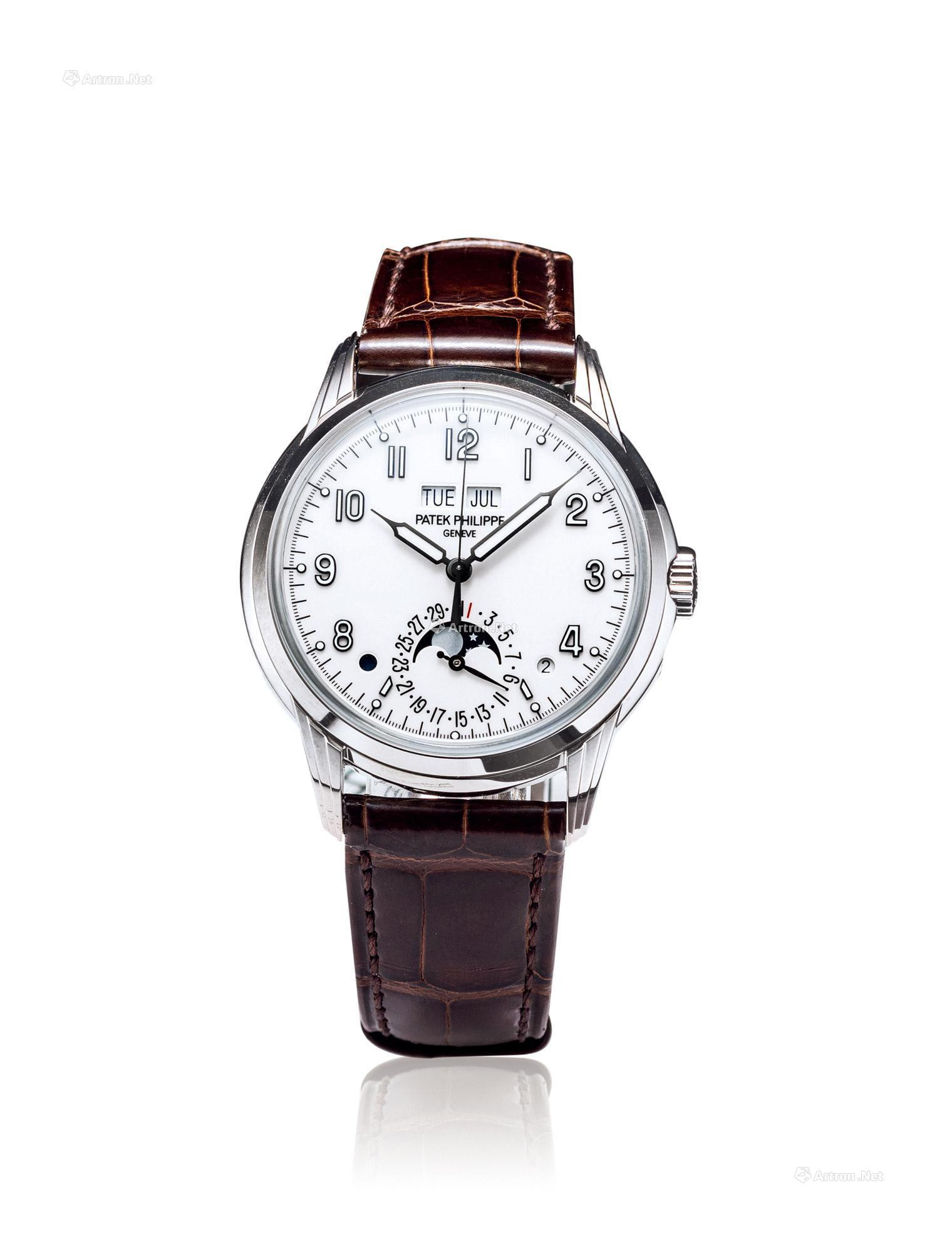 PATEK PHILIPPE  A VERY FINE WHITE GOLD PERPETUAL CALENDAR AUTOMATIC WRISTWATCH， WITH DATE， DAY， MONTH， DAY/NIGHT， LEAP YEAR AND MOON PHASES INDICATORS， CERTIFICATE OF ORIGIN AND PRESENTATION BOX