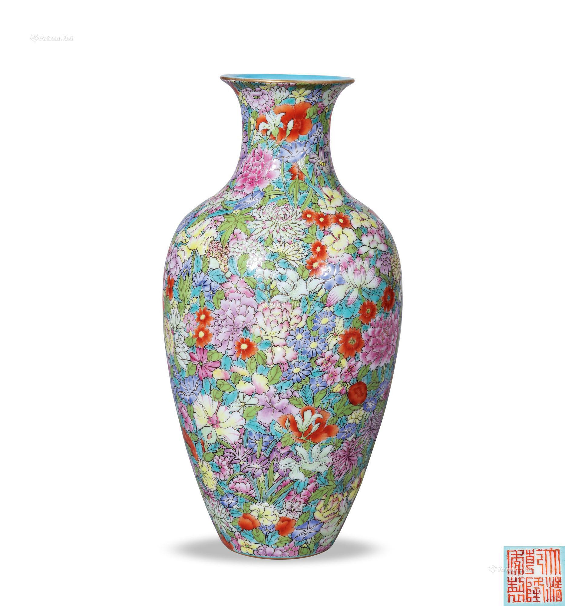 A FAMILLE ROSE HUNDREDS OF FLOWERS VASE， LAIFU ZUN