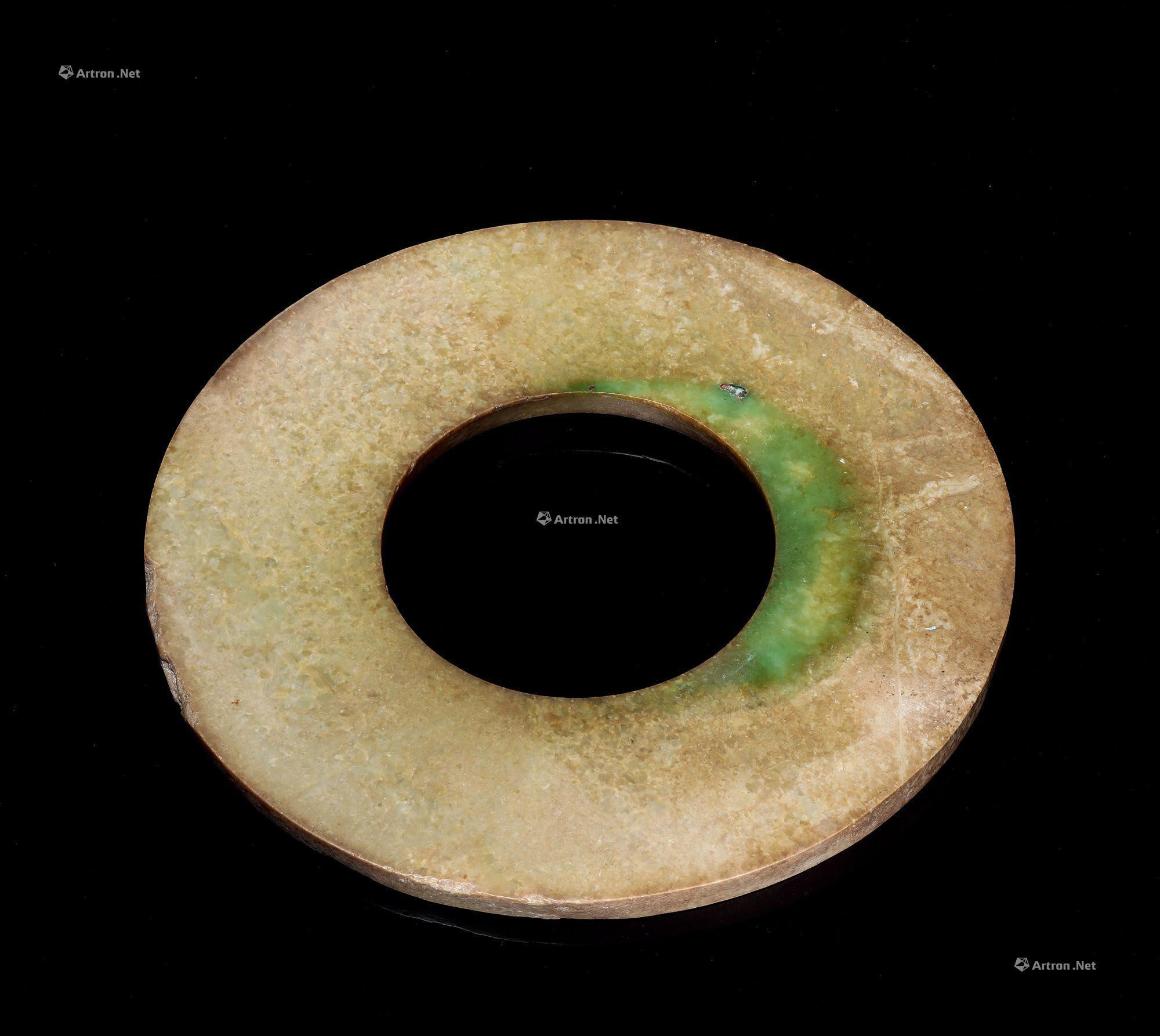 A JADE DISC， BI， FROM THE COLLECTION OF GONG XINZHAO