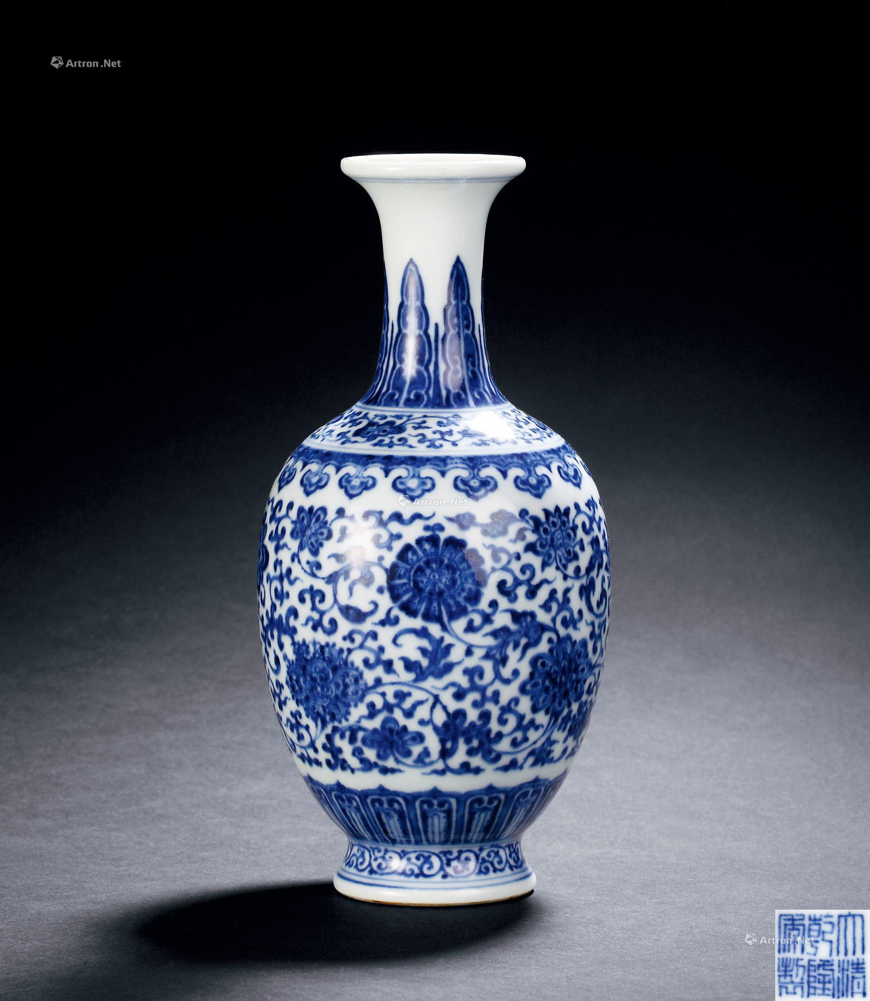 A BLUE-AND-WHITE FLOWER AMONG LEAVES VASE， LAIFU ZUN