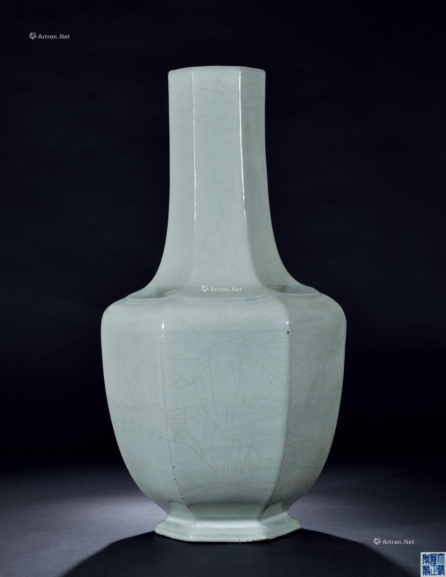 AN EXQUISITE AND LARGE GUAN-TYPE GLAZED HEXAGONAL FORMED VASE