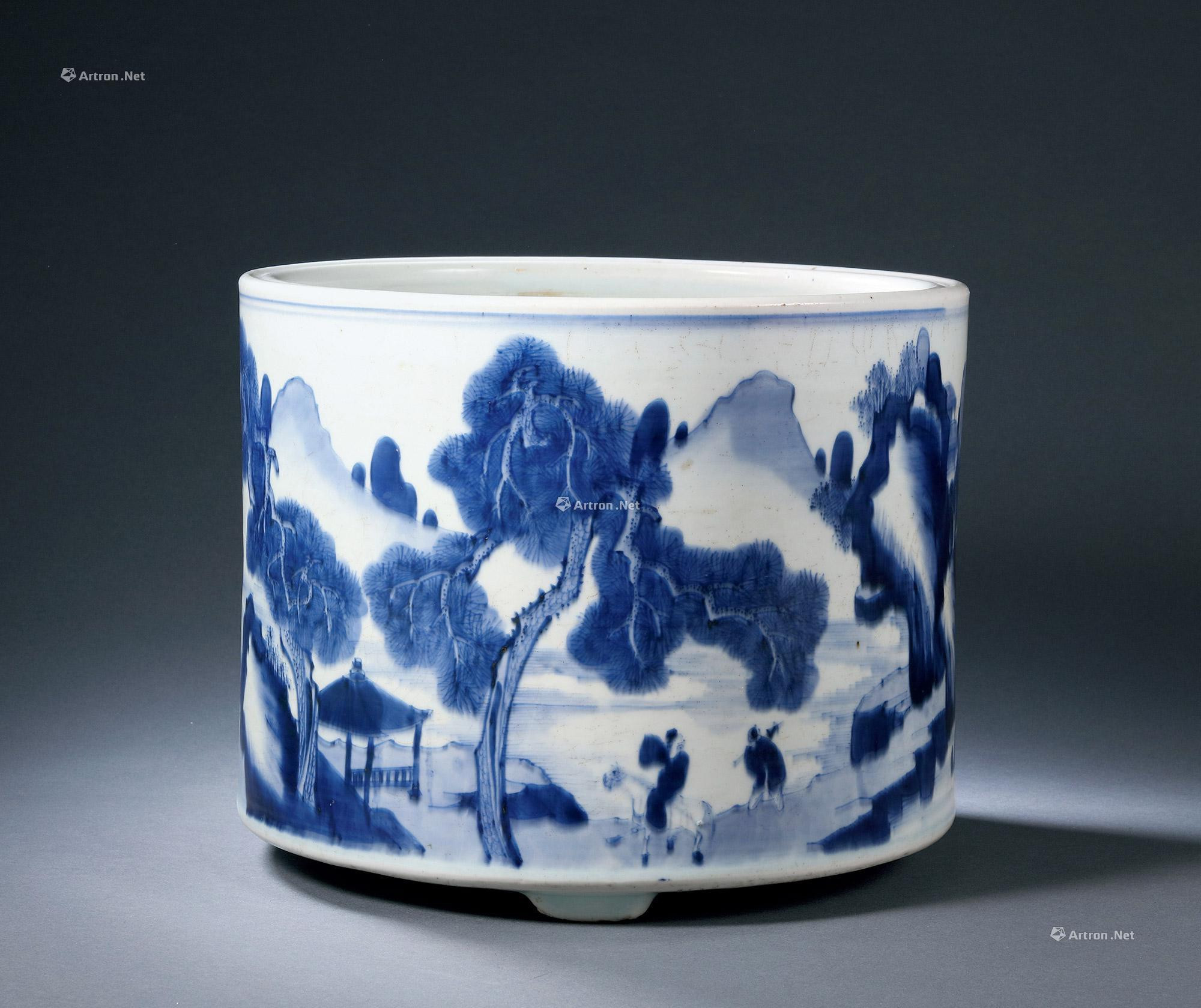 A BLUE AND WHITE‘LANDSCAPE AND PROFOUND SCHOLAR’ BRUSH POT