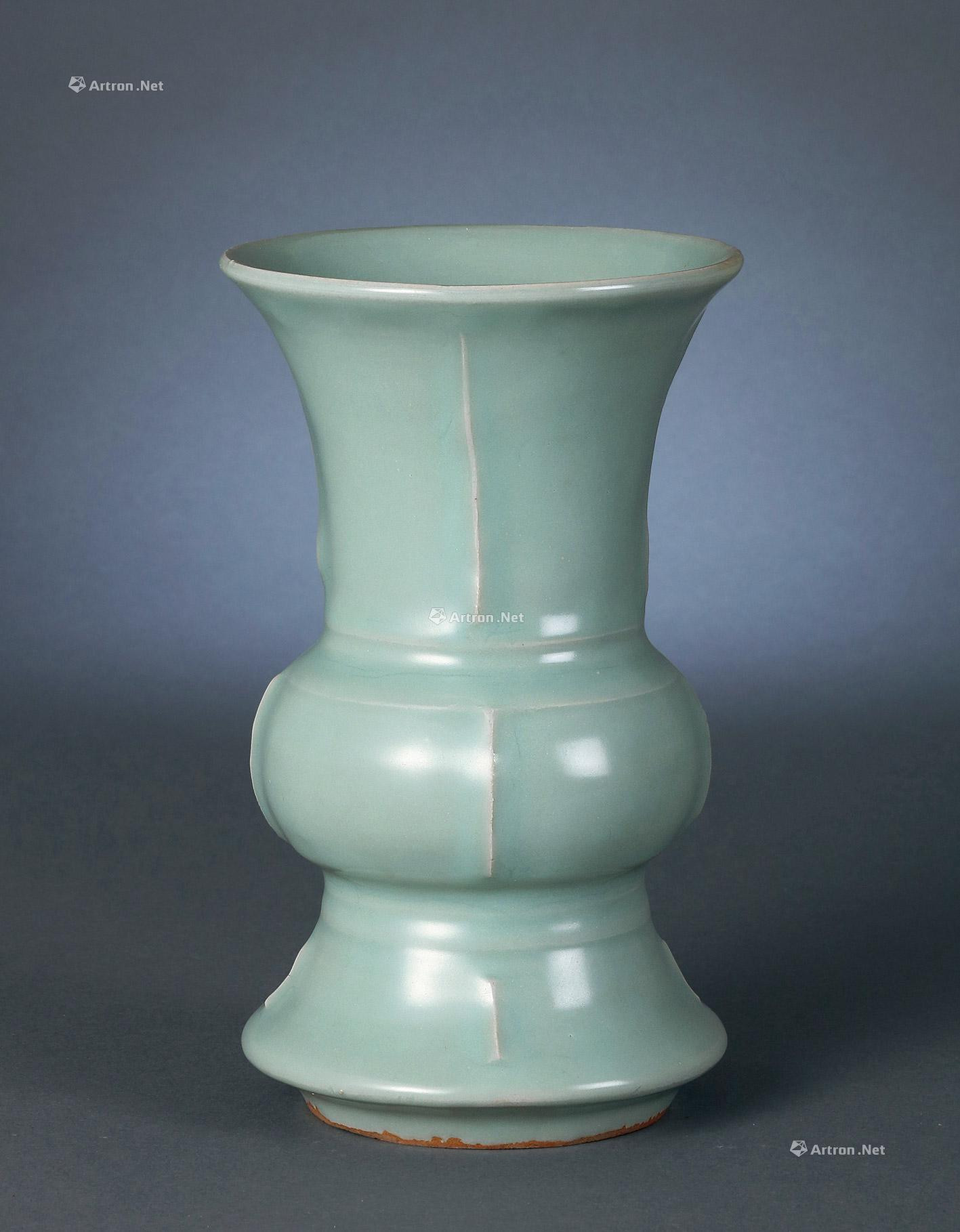 A LONGQUAN WARE AND GREEN GLAZED POT