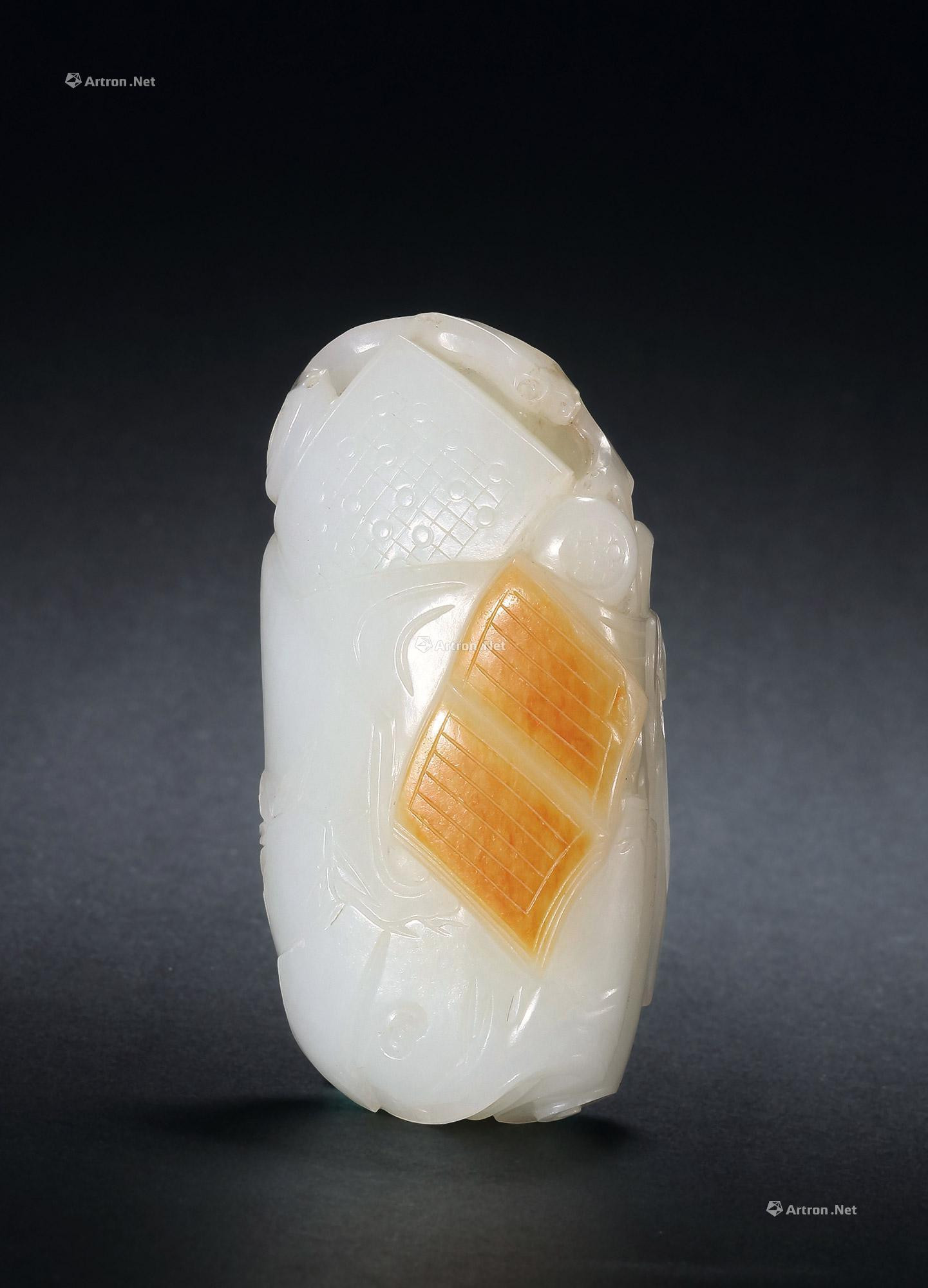 A WHITE JADE PAPERWEIGHT
