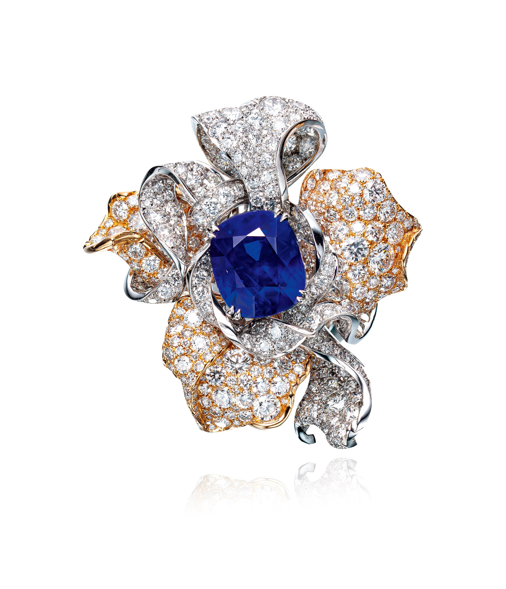 A 14.03 CARAT BURMESE ‘ROYAL BLUE’ SAPPHIRE AND DIAMOND RING，‘PETALES D’AMOUR’，BY ANNA HU