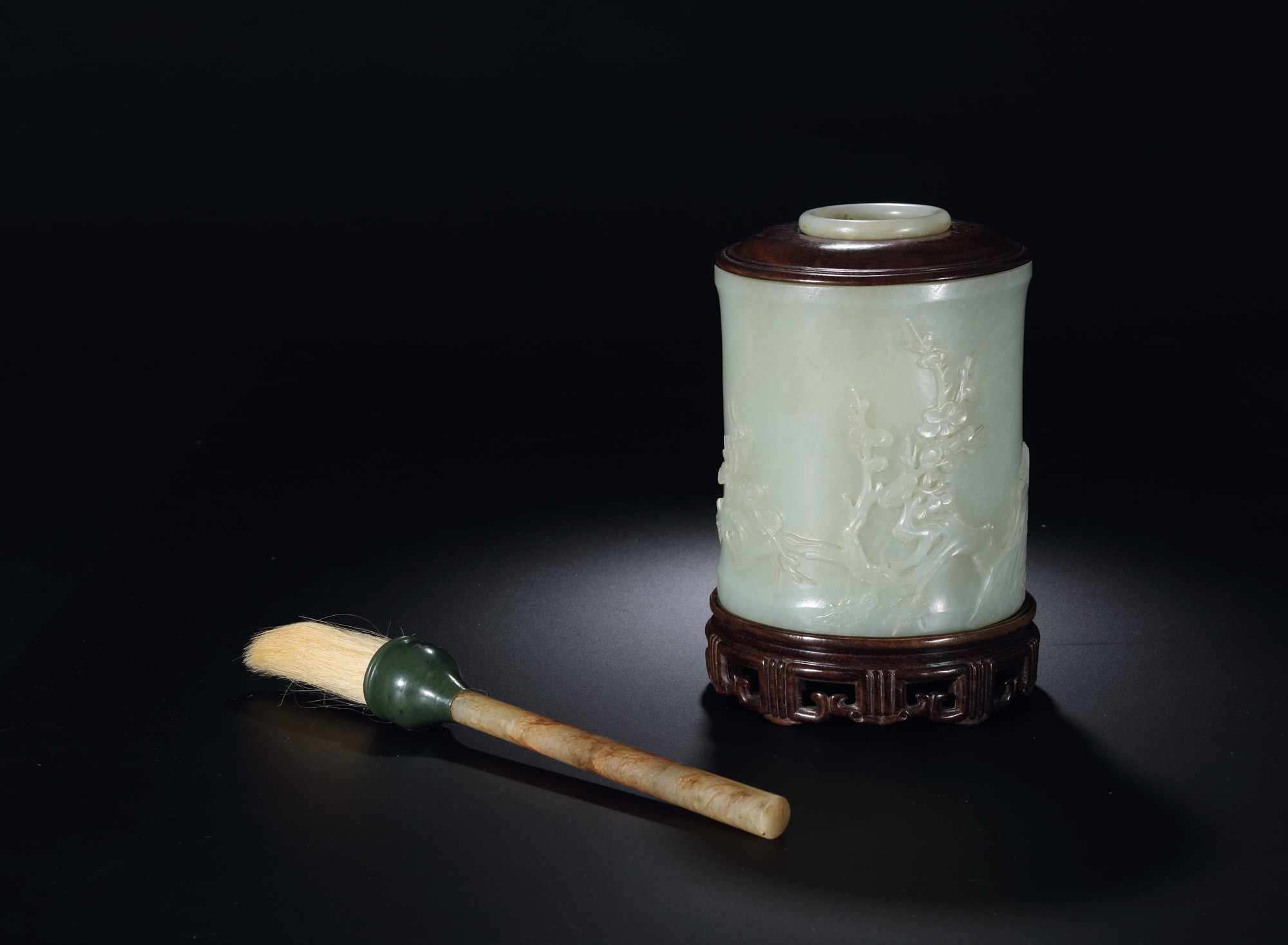 A SET OF TWO CARVED WHITE JADE BRUSHPOT AND BRUSH