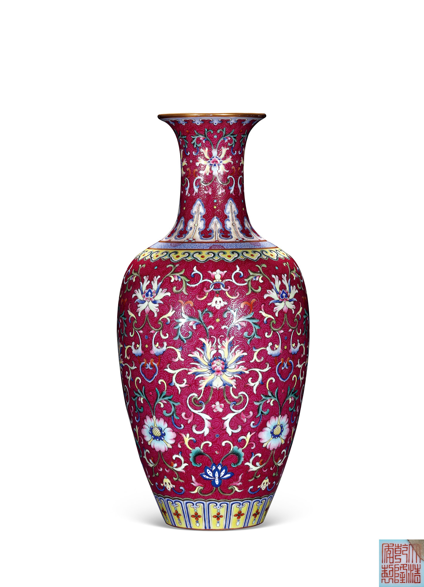AN EXTREMELY RARE IMPERIAL YANGCAI RED-GROUND‘FLORAL’VASE, GUANYINPING