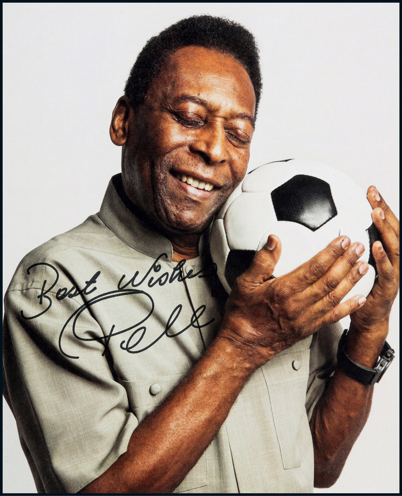 The autographed photo of Pele, the “king of football”, with certificate