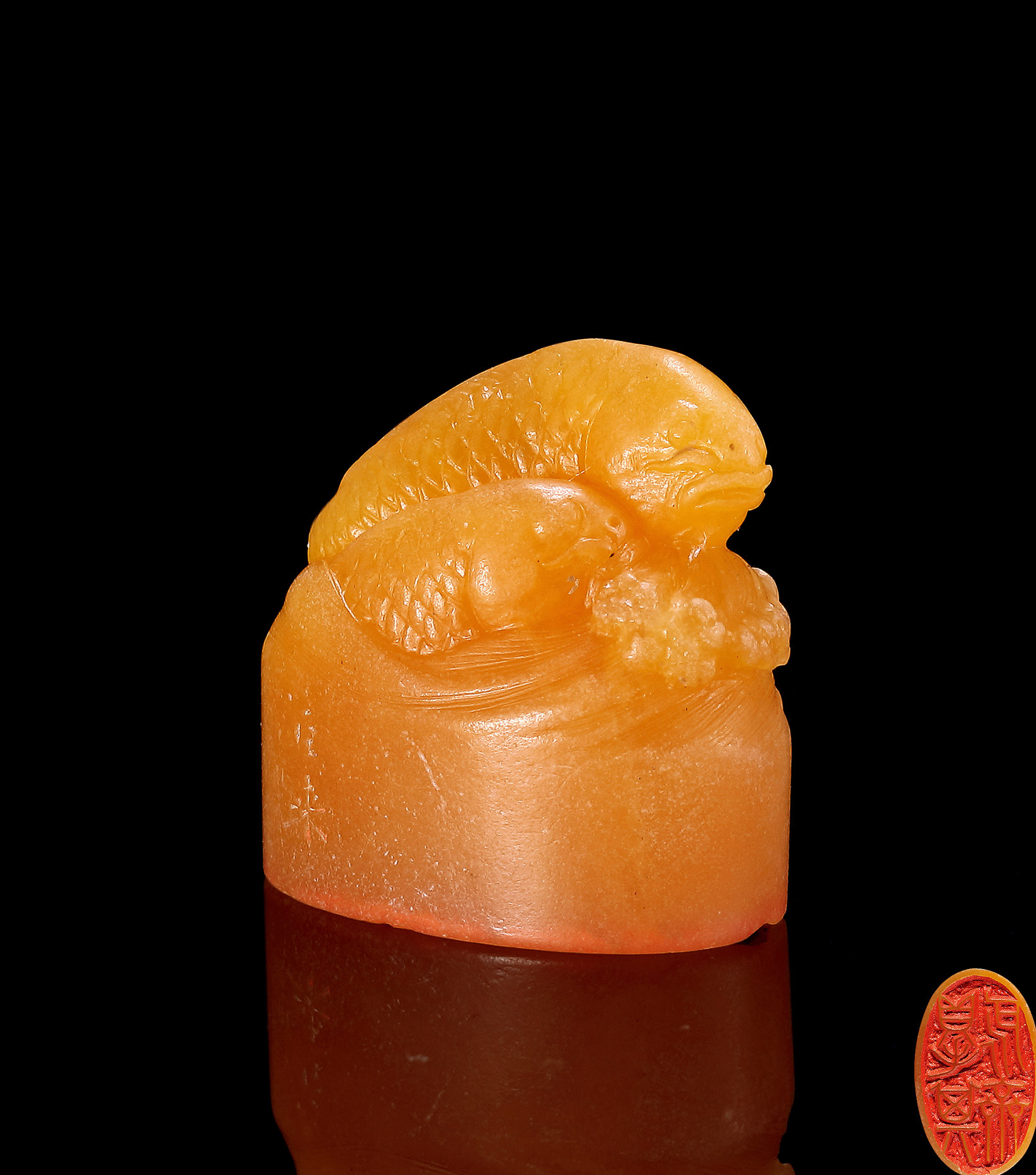 A TIANHUANG STONE OVAL-SHAPED SEAL WITH FISH KNOB, CARVED BY CHEN JULAI FOR TANG SHAOYUAN