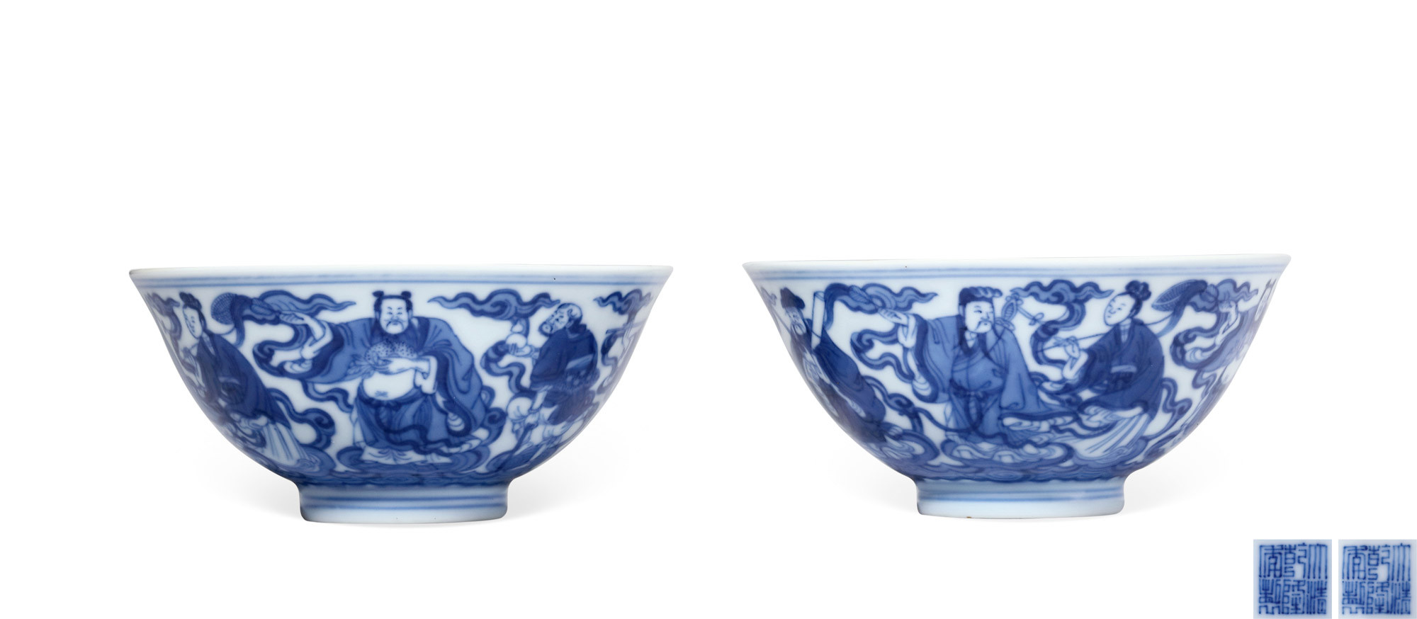 A PAIR OF BLUE AND WHITE‘THE EIGHT IMMORTALS’ BOWLS