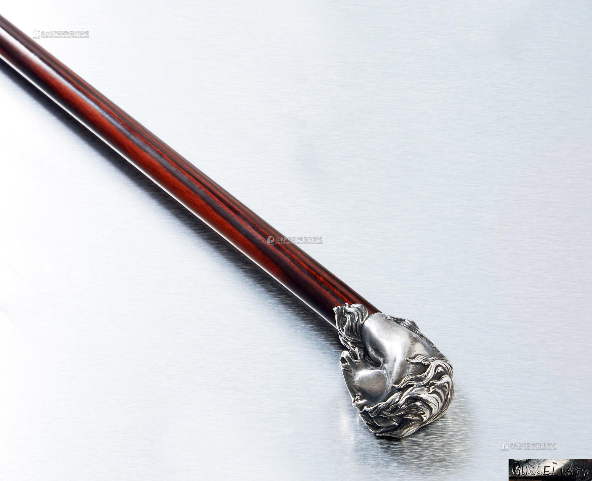 BUCCELLATI A SILVER CARVED HORSE’S HEAD WALKING CANE