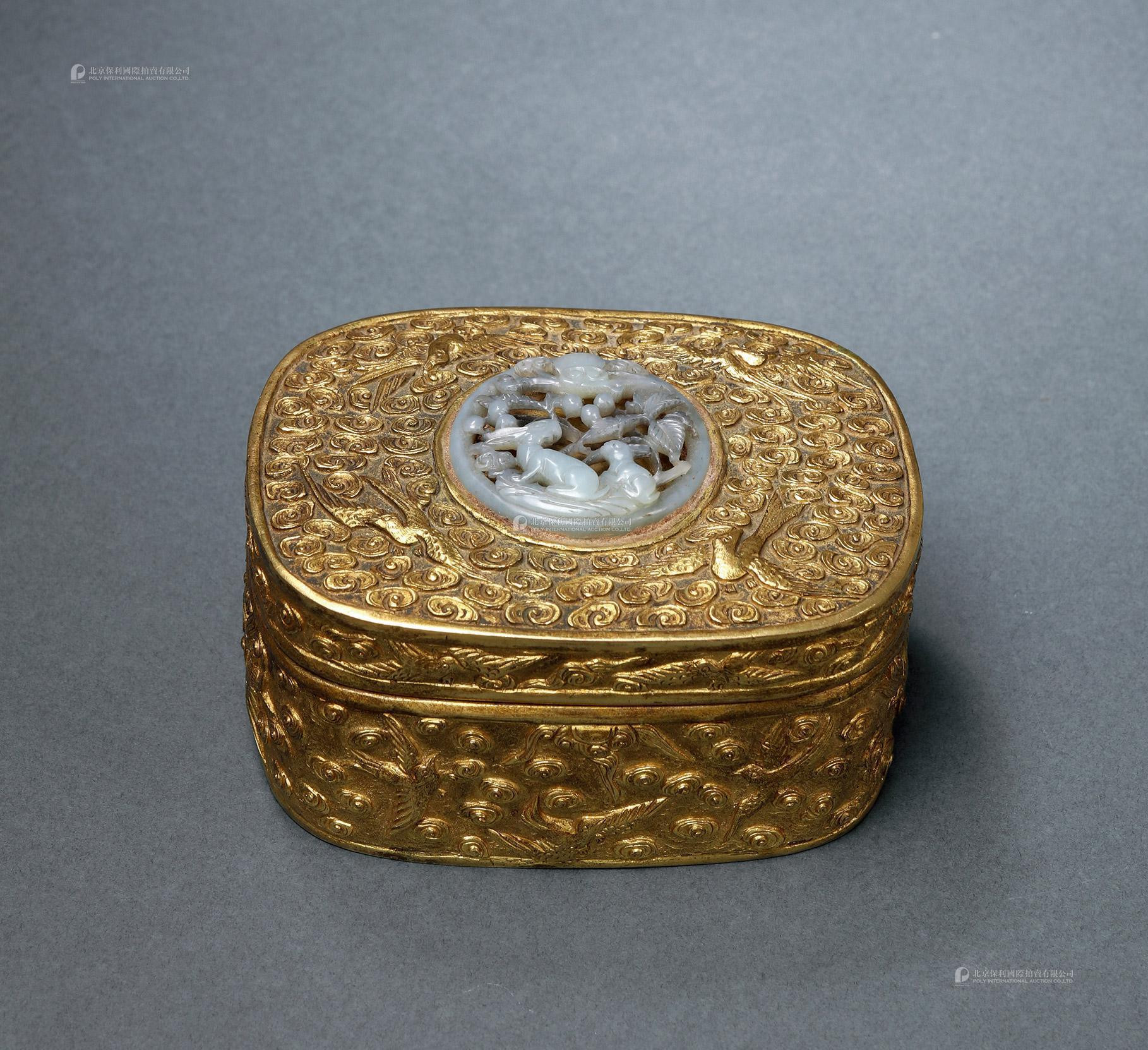 A GILT-BRONZE INLAID BOX WITH COVER