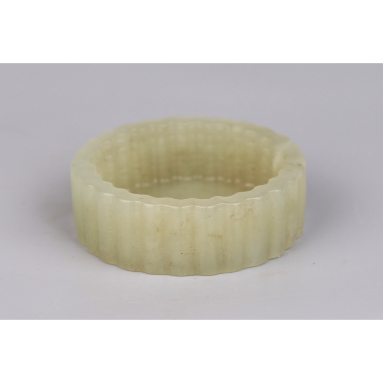 和田玉菊瓣笔洗 附鉴定证书 世纪皓博 和田玉菊瓣笔洗 附鉴定证书 世纪皓博